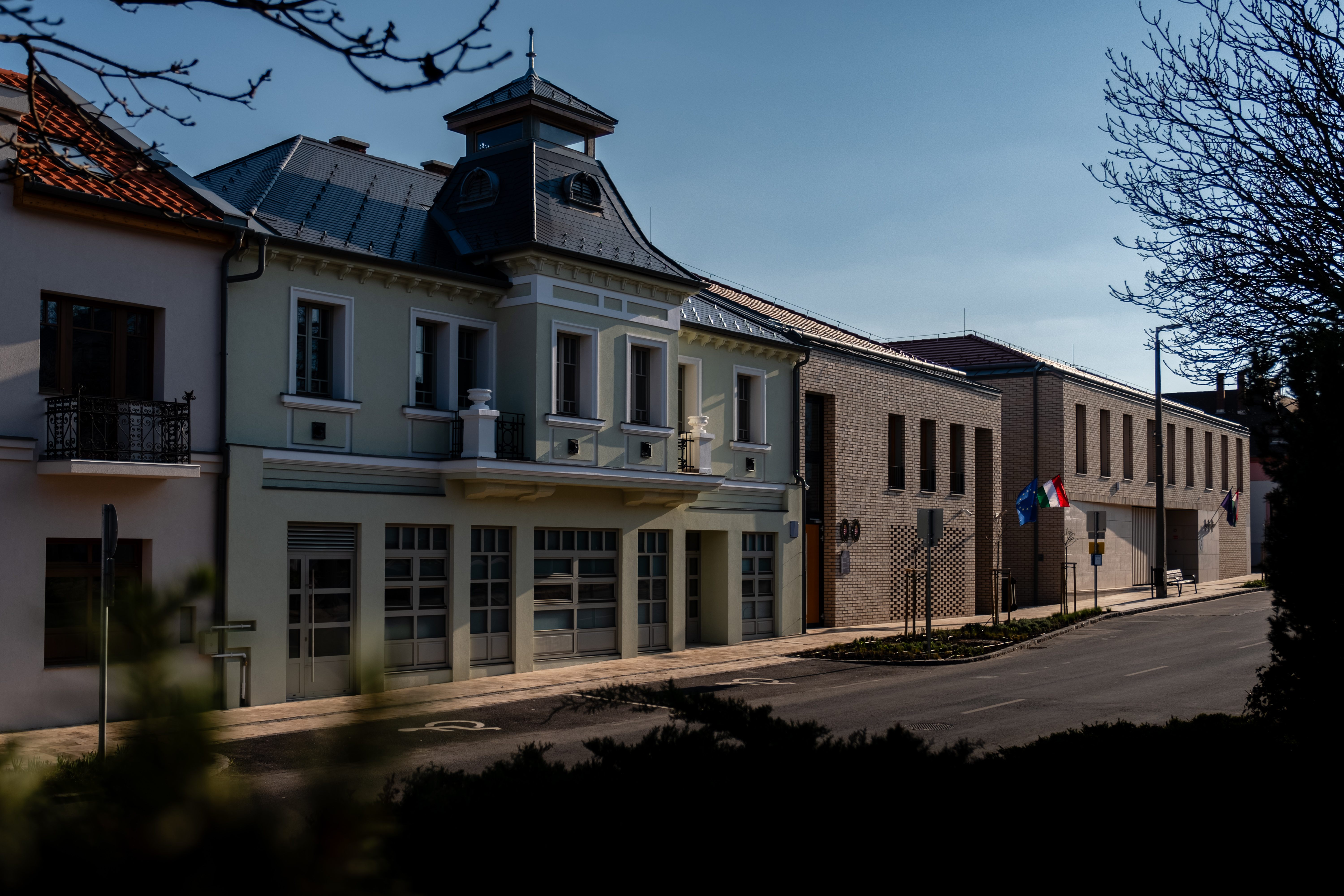 Varga Tamás DLA - Zöldváros kialakítása, Balatonfüred Ófalu Tömbrehabiltáció, Helytörténeti Gyűjtemény és többfunkciós Zeneterem épülete, Járási Hivatal épülete és a Törvénykezési Hely épülete